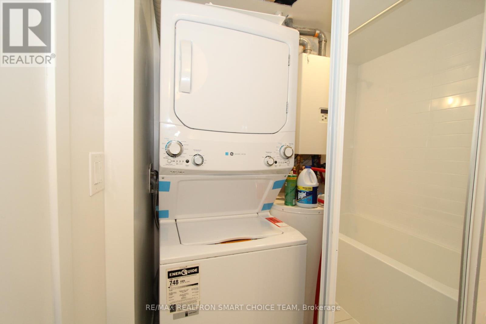 209 - 160 Canon Jackson Drive, Toronto, Ontario  M6M 0B6 - Photo 20 - W12524528