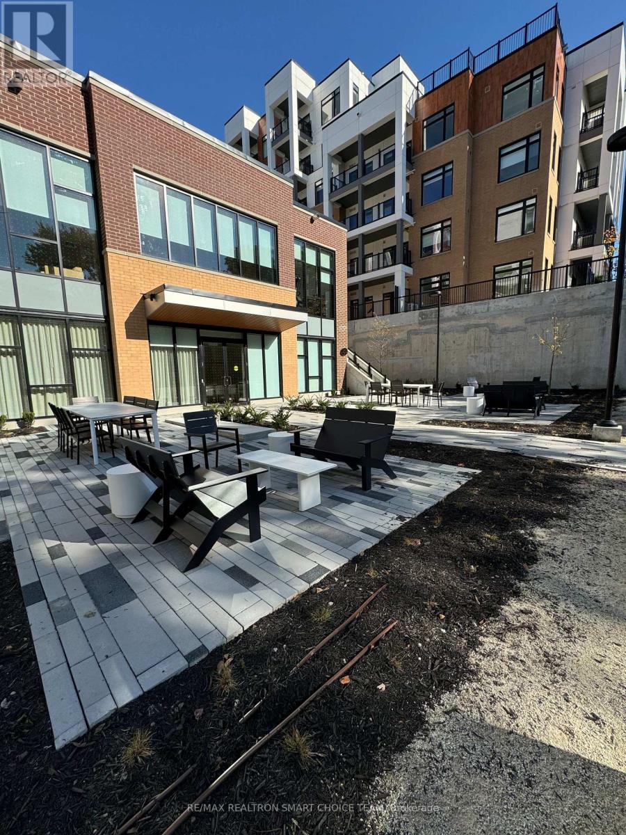 209 - 160 Canon Jackson Drive, Toronto, Ontario  M6M 0B6 - Photo 40 - W12524528