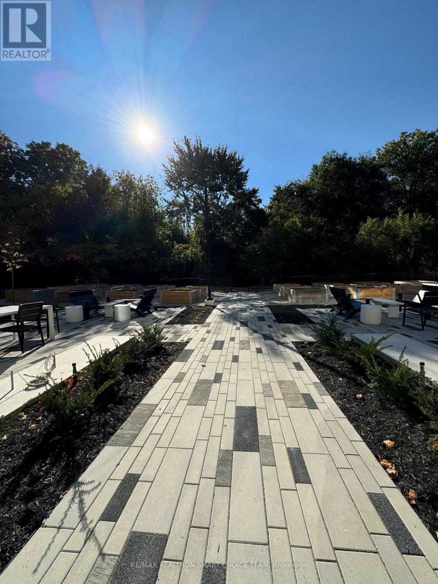 209 - 160 Canon Jackson Drive, Toronto, Ontario  M6M 0B6 - Photo 41 - W12524528