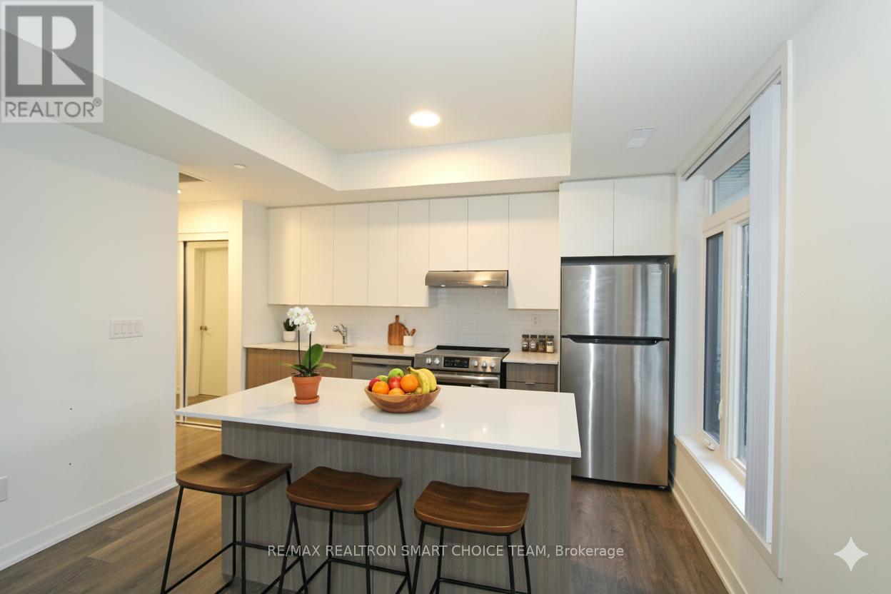 209 - 160 Canon Jackson Drive, Toronto, Ontario  M6M 0B6 - Photo 7 - W12524528