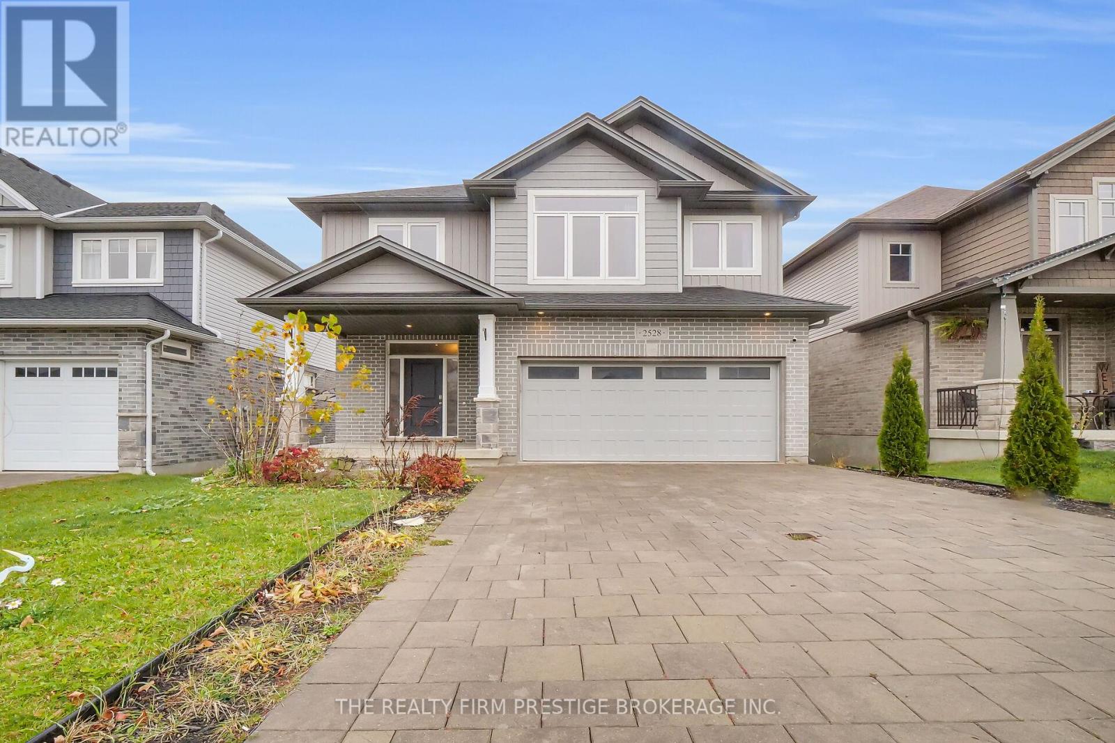 UPPER - 2528 HOLBROOK DRIVE, London South, Ontario