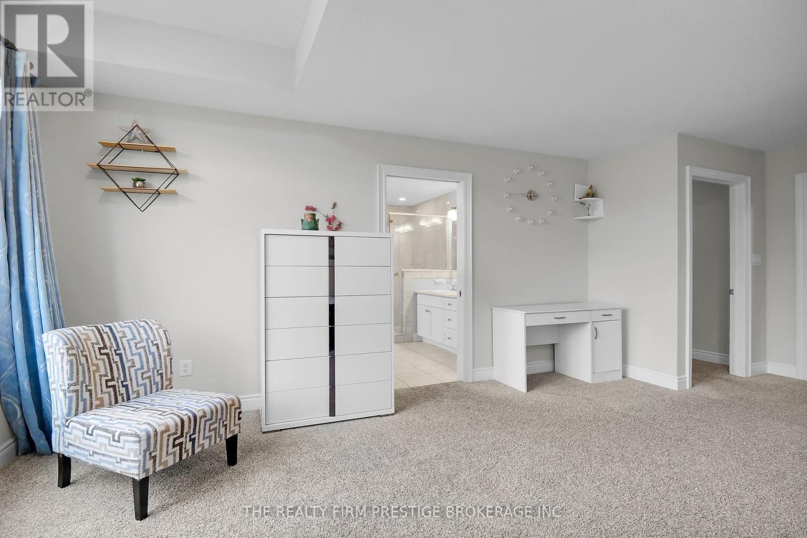 Upper - 2528 Holbrook Drive, London South, Ontario  N6M 1G5 - Photo 11 - X12524552