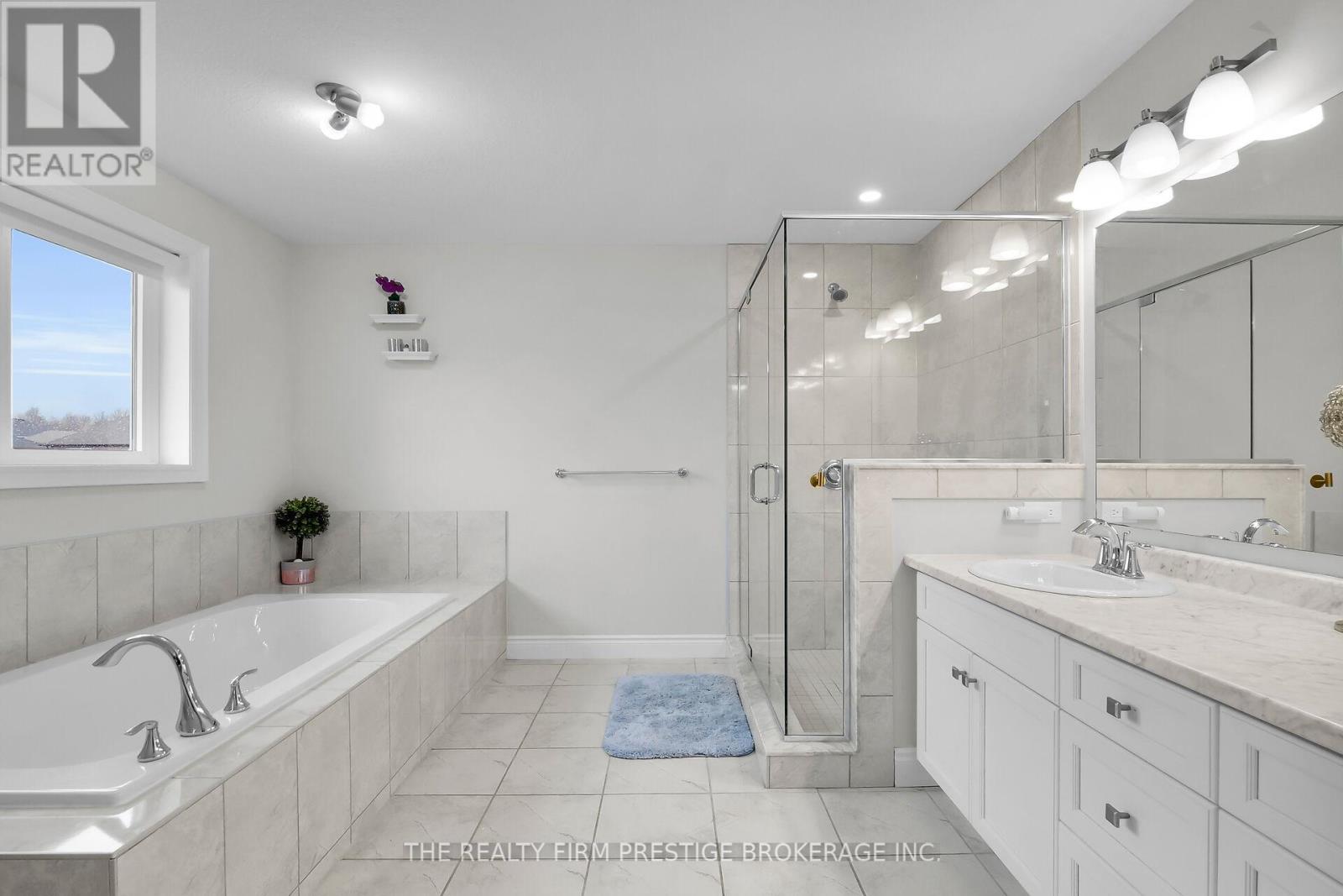 Upper - 2528 Holbrook Drive, London South, Ontario  N6M 1G5 - Photo 12 - X12524552