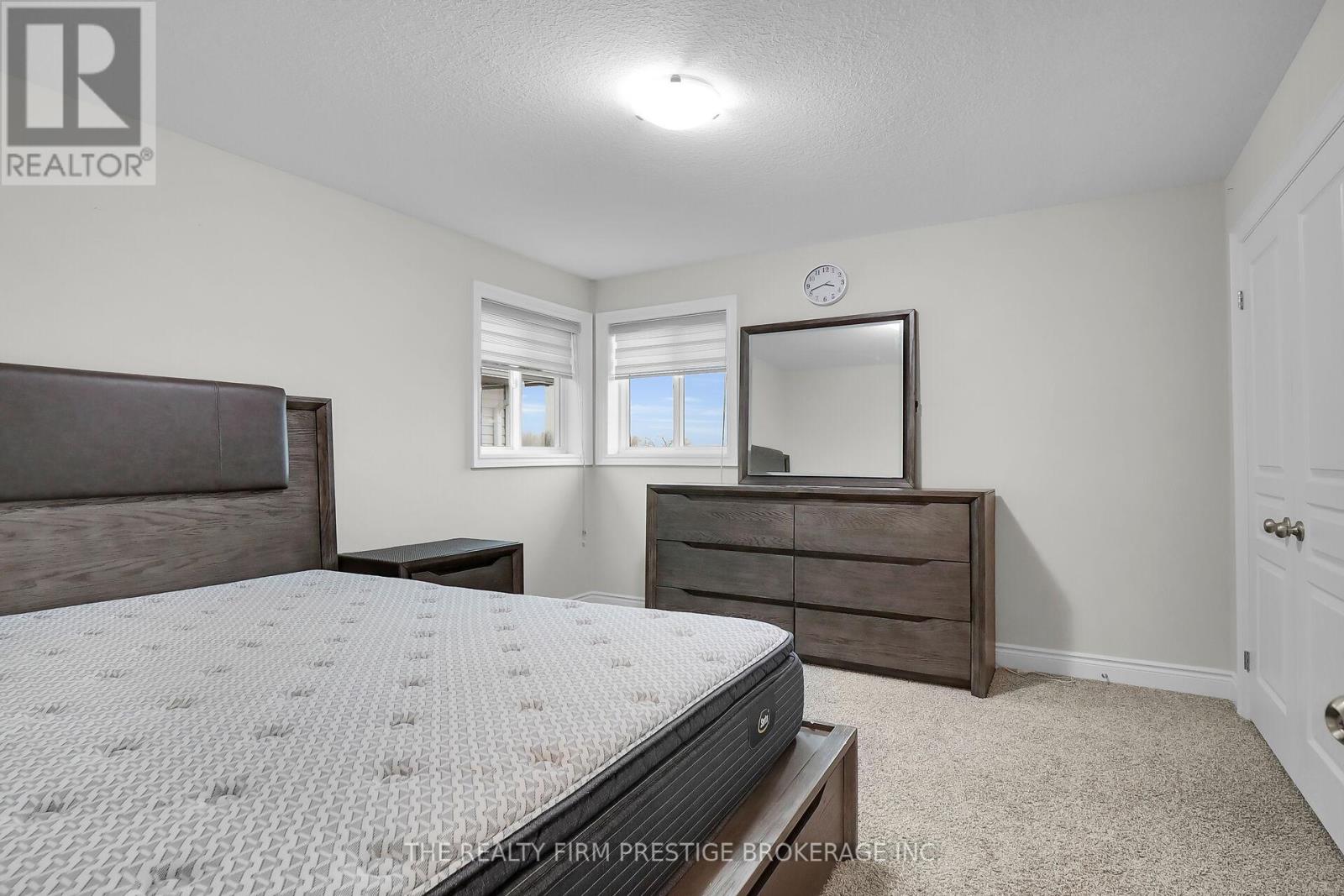 Upper - 2528 Holbrook Drive, London South, Ontario  N6M 1G5 - Photo 14 - X12524552