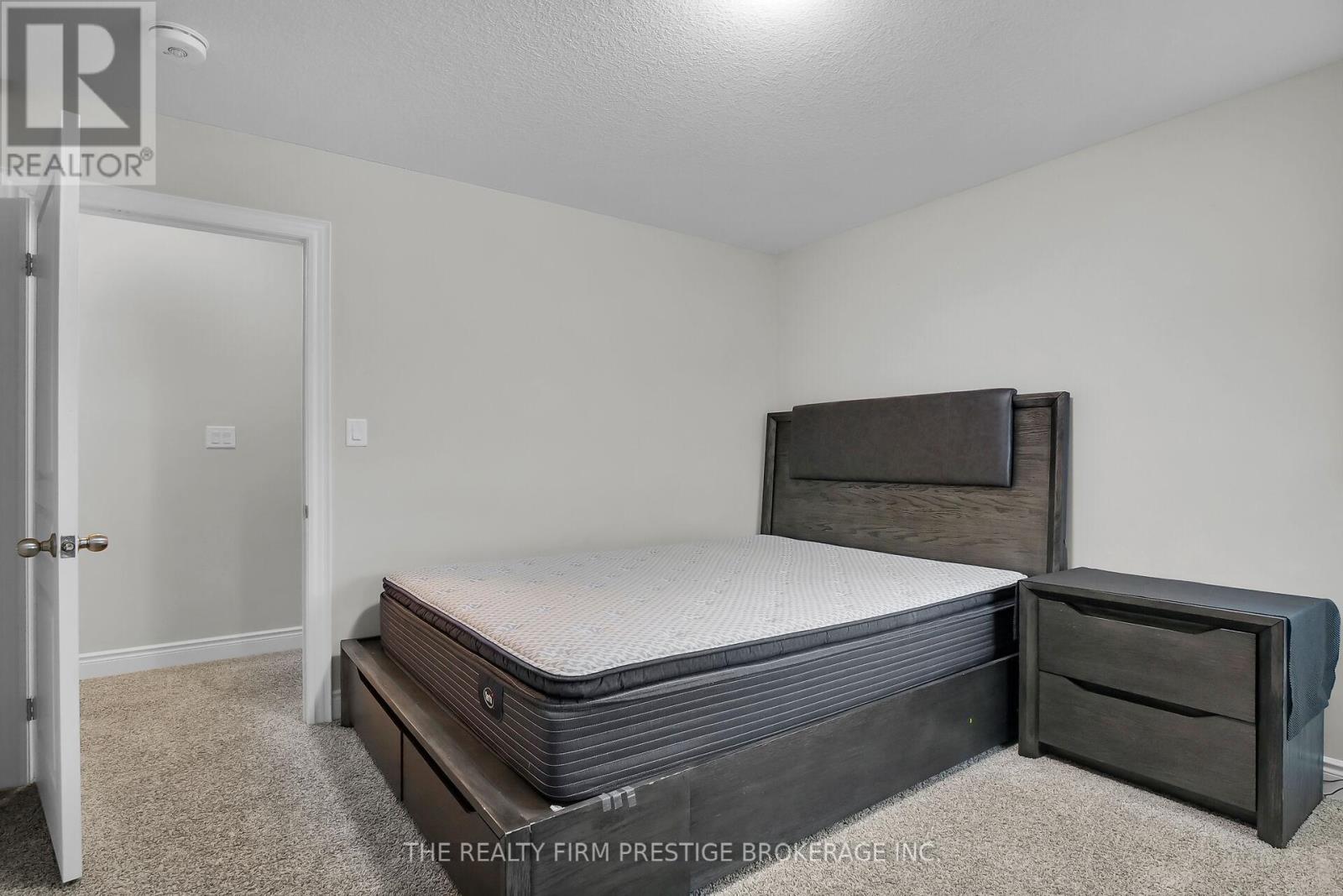 Upper - 2528 Holbrook Drive, London South, Ontario  N6M 1G5 - Photo 15 - X12524552