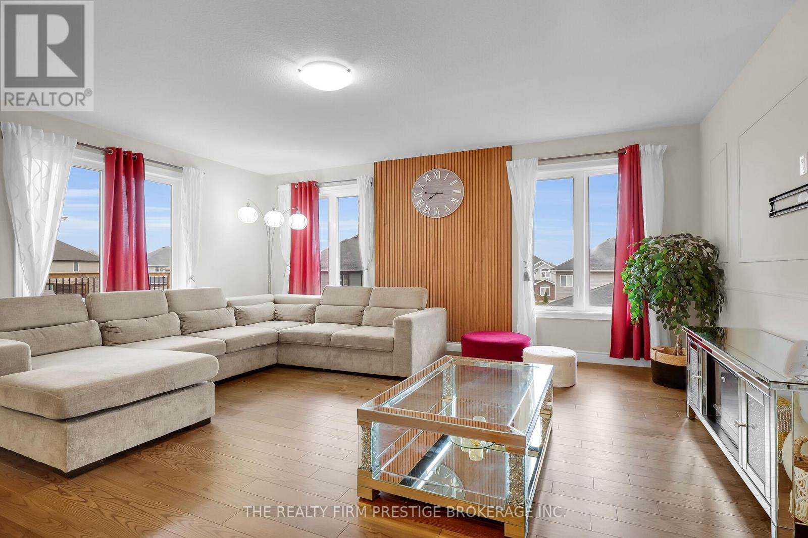 Upper - 2528 Holbrook Drive, London South, Ontario  N6M 1G5 - Photo 7 - X12524552