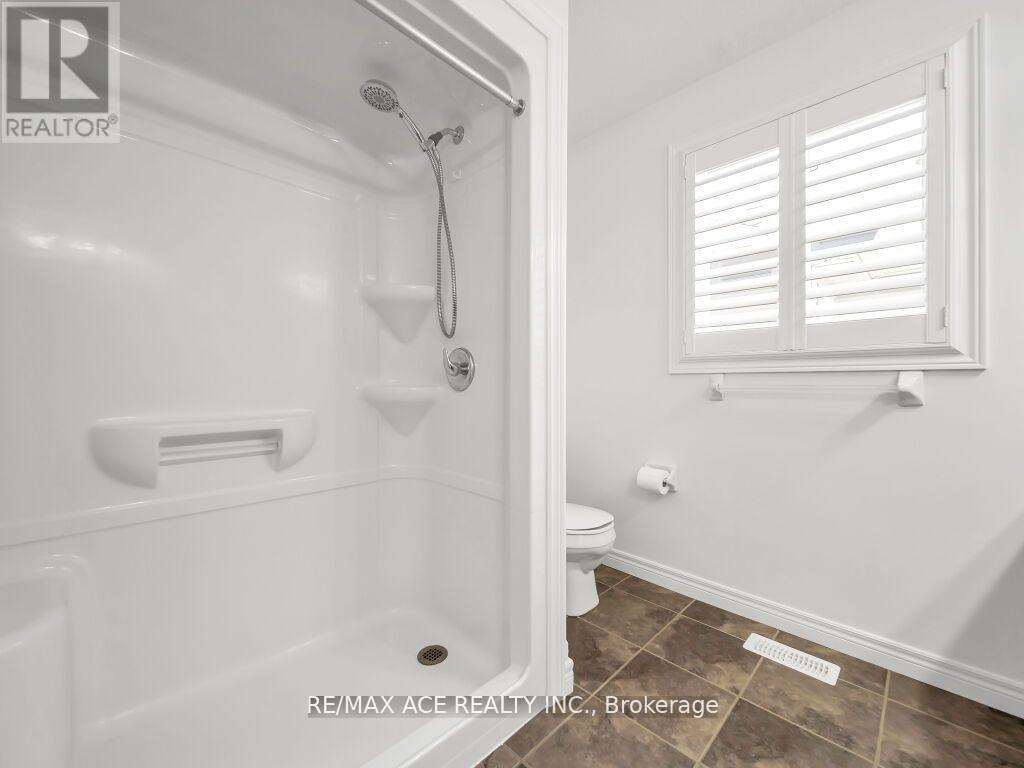 160 Kemp Crescent E, Guelph, Ontario  N1E 0K1 - Photo 23 - X12524454