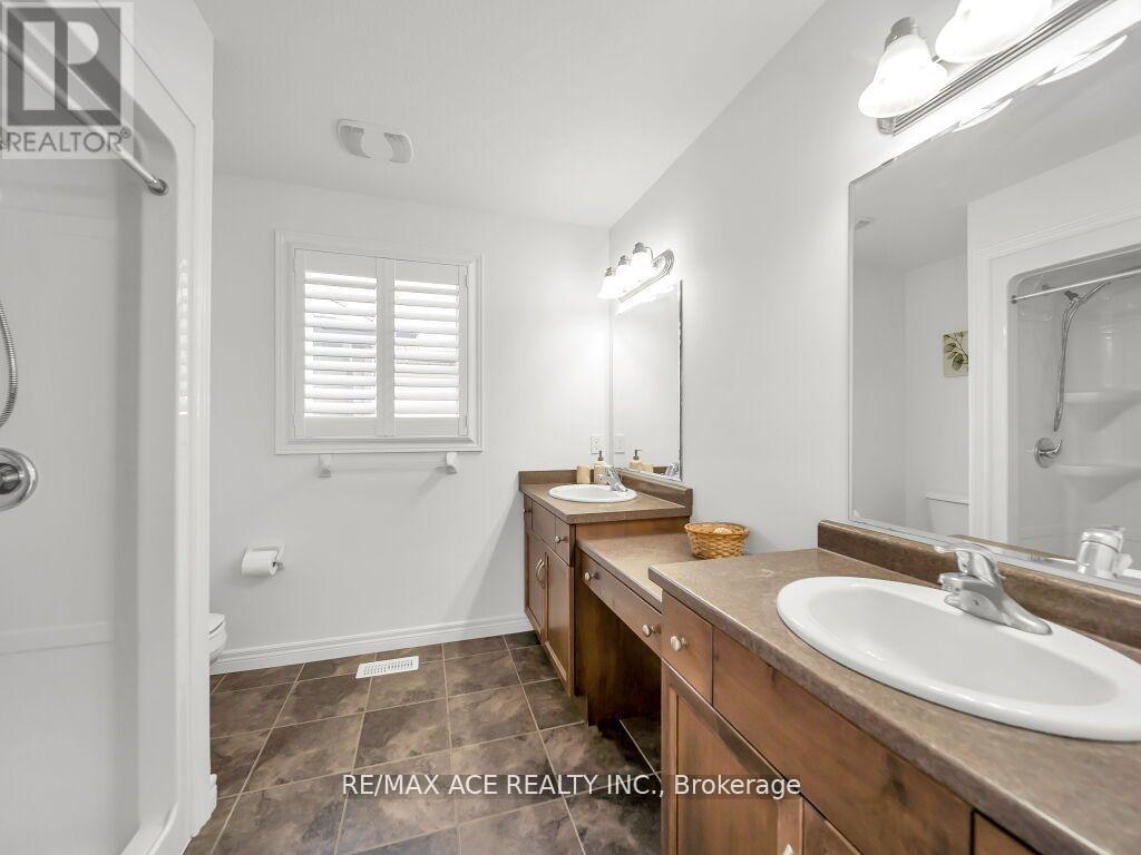 160 Kemp Crescent E, Guelph, Ontario  N1E 0K1 - Photo 24 - X12524454