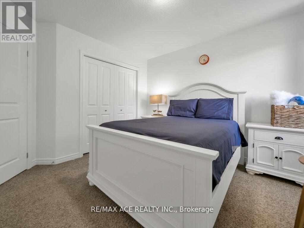 160 Kemp Crescent E, Guelph, Ontario  N1E 0K1 - Photo 30 - X12524454