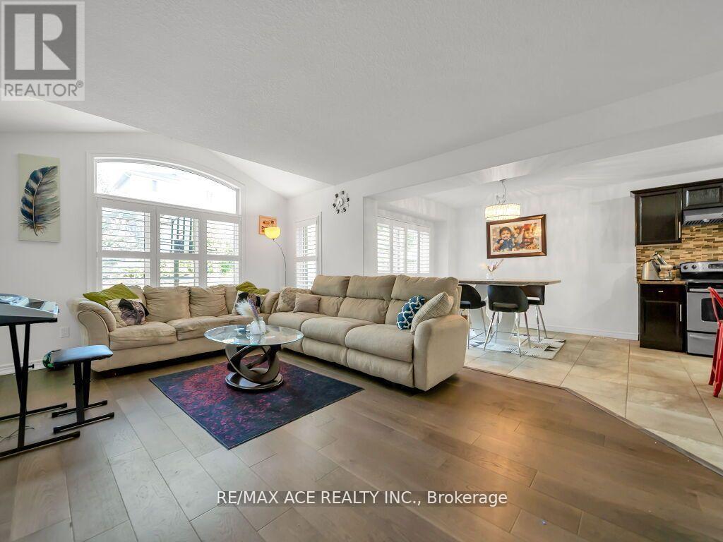 160 Kemp Crescent E, Guelph, Ontario  N1E 0K1 - Photo 8 - X12524454