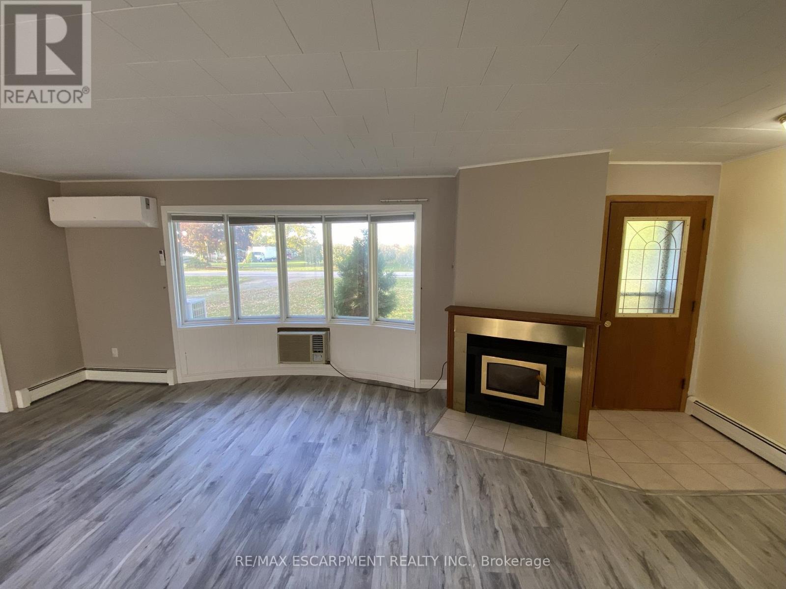 5220 Greenlane Road, Lincoln, Ontario L0R 1B3 - Photo 14 - X12524472