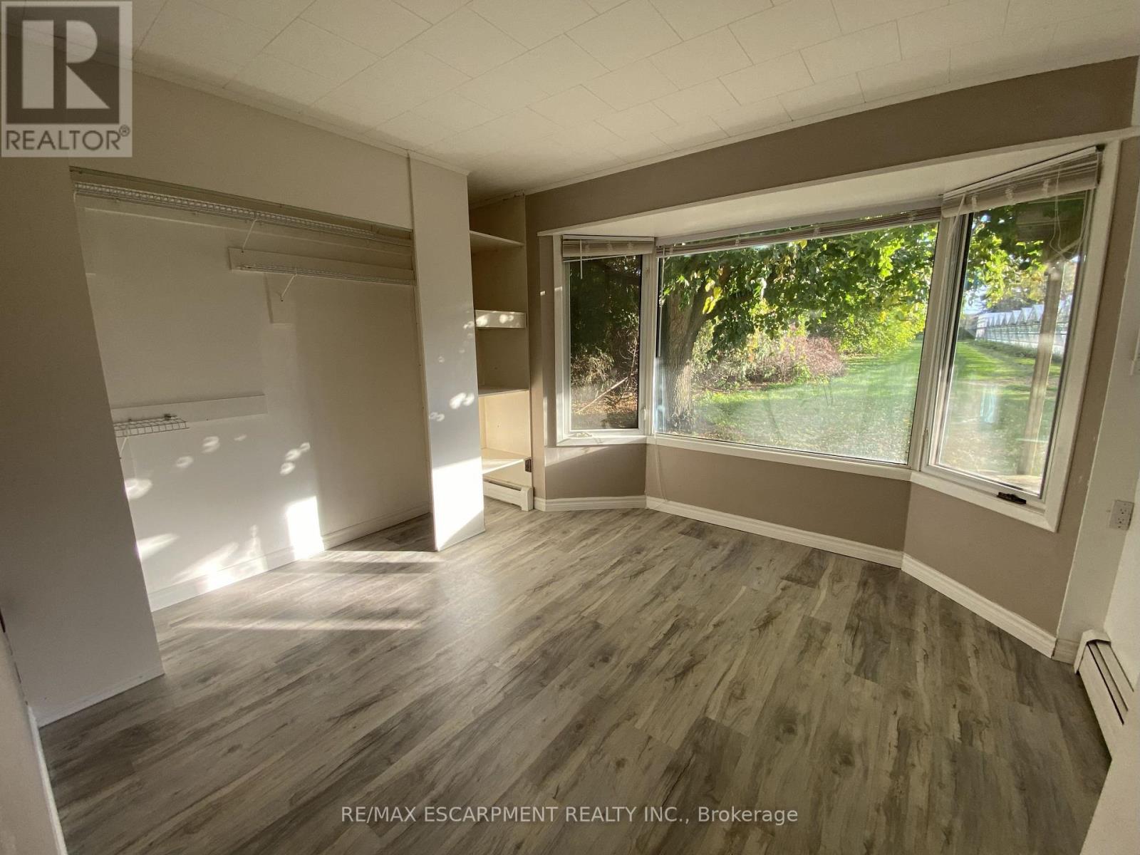 5220 Greenlane Road, Lincoln, Ontario L0R 1B3 - Photo 20 - X12524472