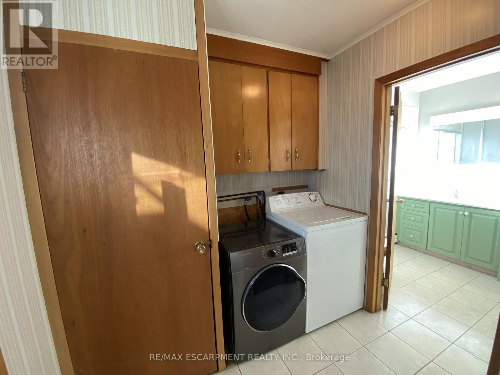 5220 Greenlane Road, Lincoln, Ontario L0R 1B3 - Photo 6 - X12524472