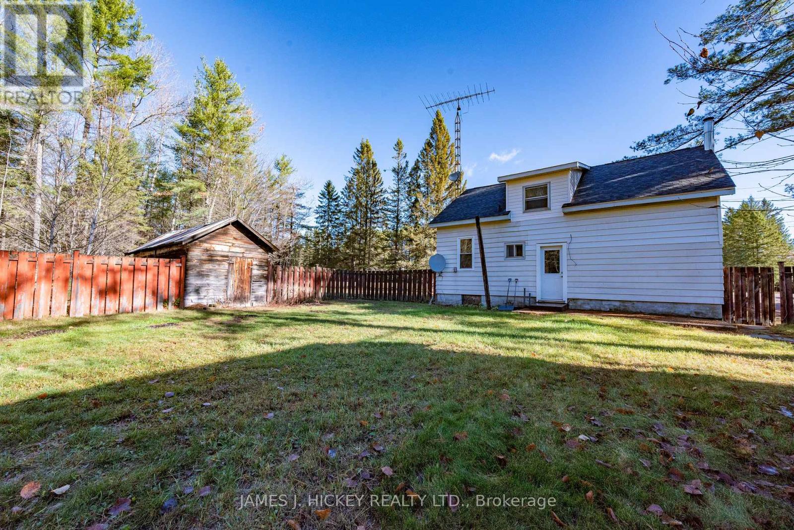 32359 Hwy 17 Highway, Laurentian Hills, Ontario  K0J 1P0 - Photo 22 - X12524560