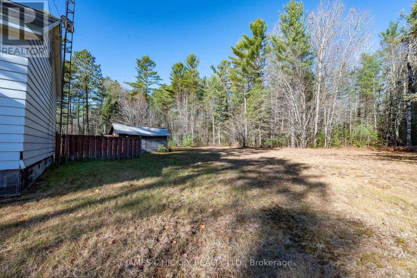 32359 Hwy 17 Highway, Laurentian Hills, Ontario K0J 1P0 - Photo 8 - X12524560