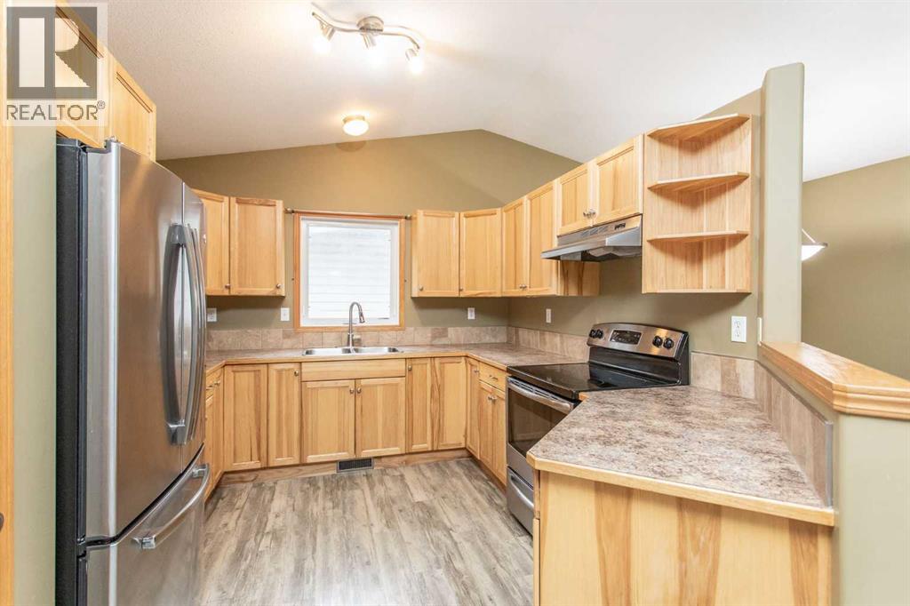 24 Lanterman Close, Red Deer, Alberta  T4R 3K3 - Photo 5 - A2269242