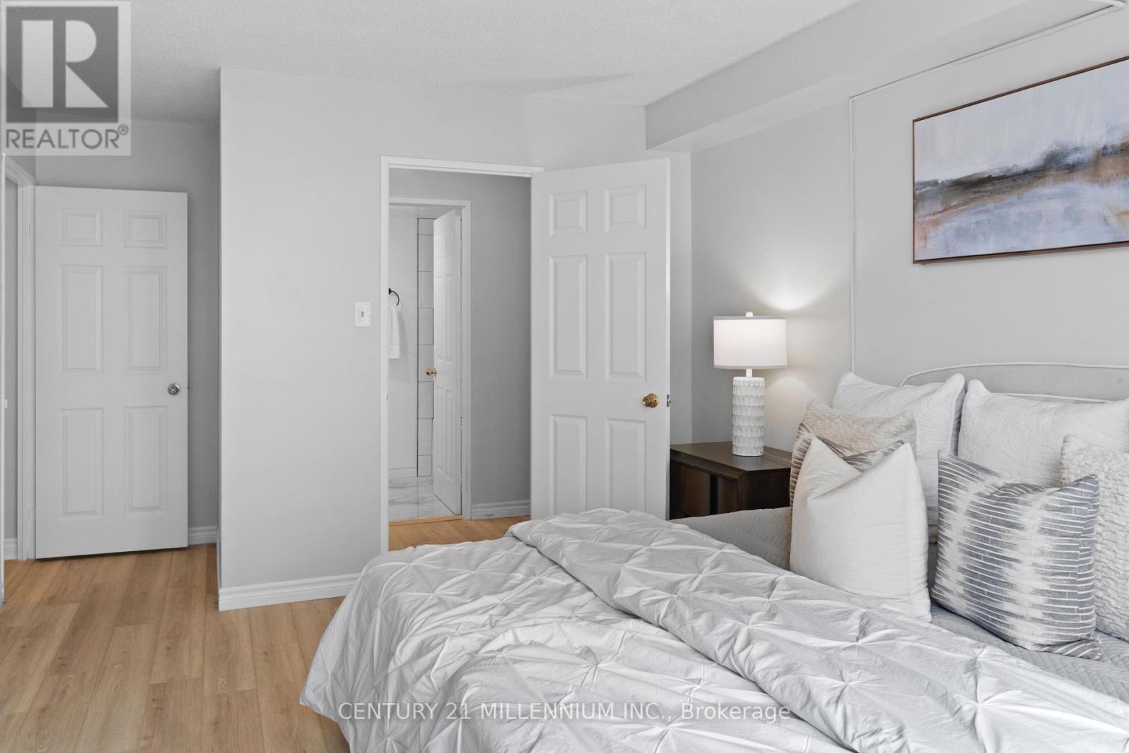 401 - 5 Lisa Street, Brampton, Ontario L6T 4T4 - Photo 11 - W12524526