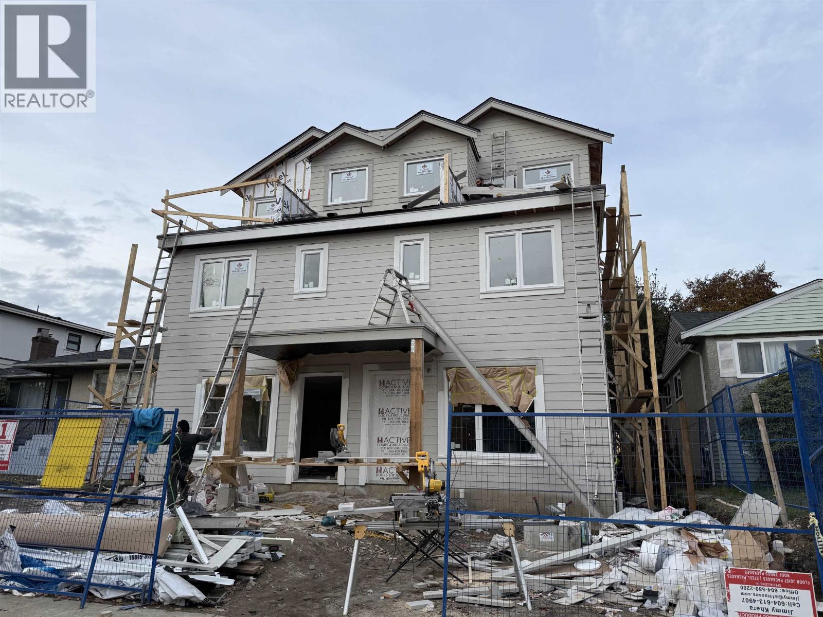 2 1577 E 58TH AVENUE, Vancouver, British Columbia