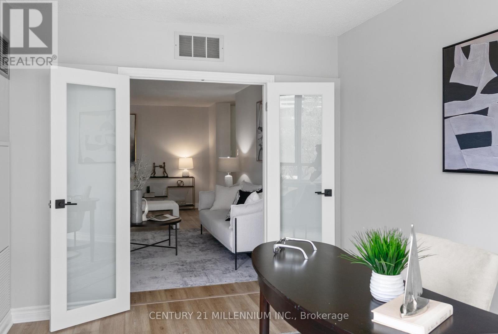 401 - 5 Lisa Street, Brampton, Ontario L6T 4T4 - Photo 6 - W12524526