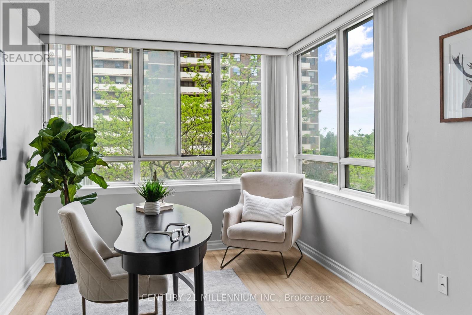 401 - 5 Lisa Street, Brampton, Ontario L6T 4T4 - Photo 3 - W12524526