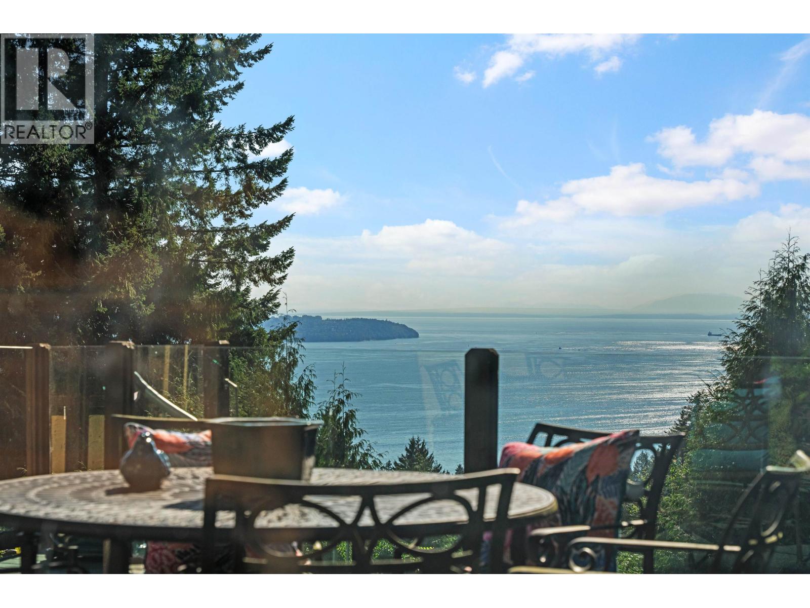 2235 Chairlift Road, West Vancouver, British Columbia V7S 2T4 - Photo 7 - R3065904