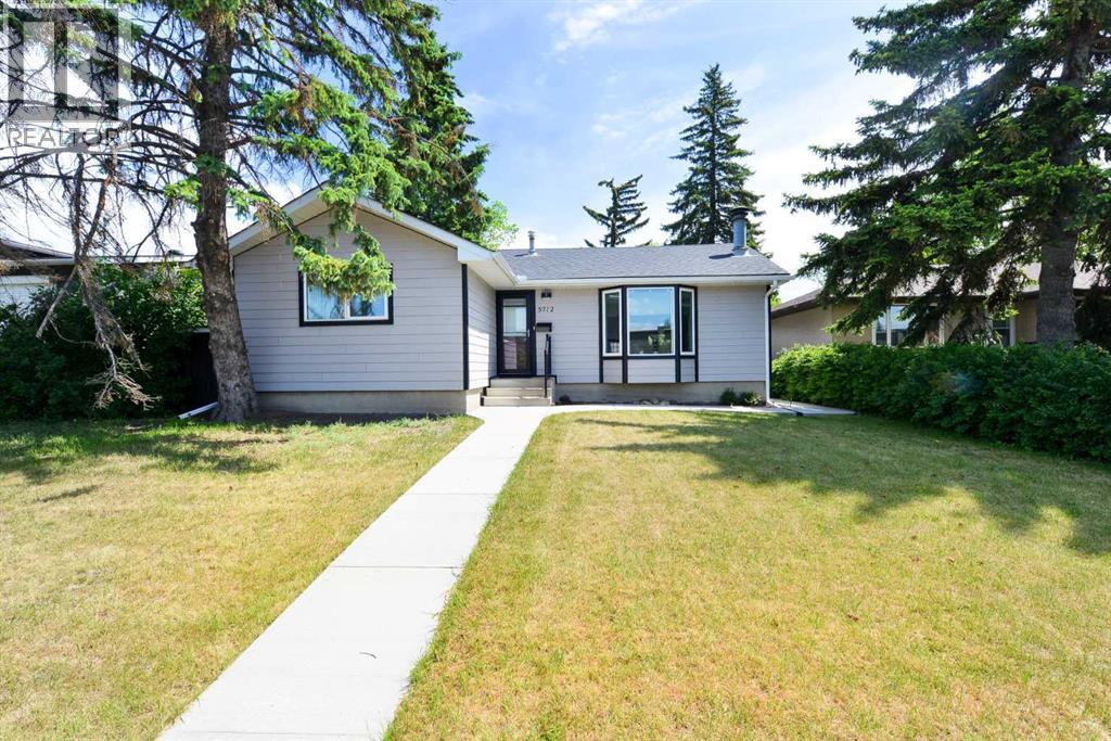 5712 Layzell Road SW, Calgary, Alberta