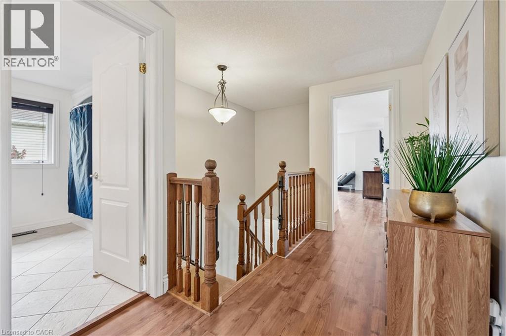 18 Pearwood Court, Kitchener, Ontario  N2P 2L1 - Photo 17 - 40786663