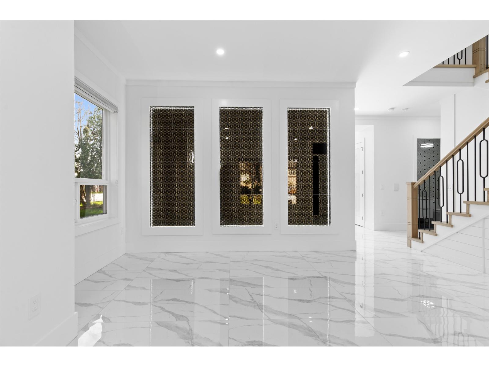 15584 89b Avenue, Surrey, British Columbia V3R 4K9 - Photo 6 - R3065196