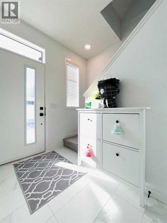 73 Walgrove Common Se, Calgary, Alberta  T2X 4C2 - Photo 3 - A2269308