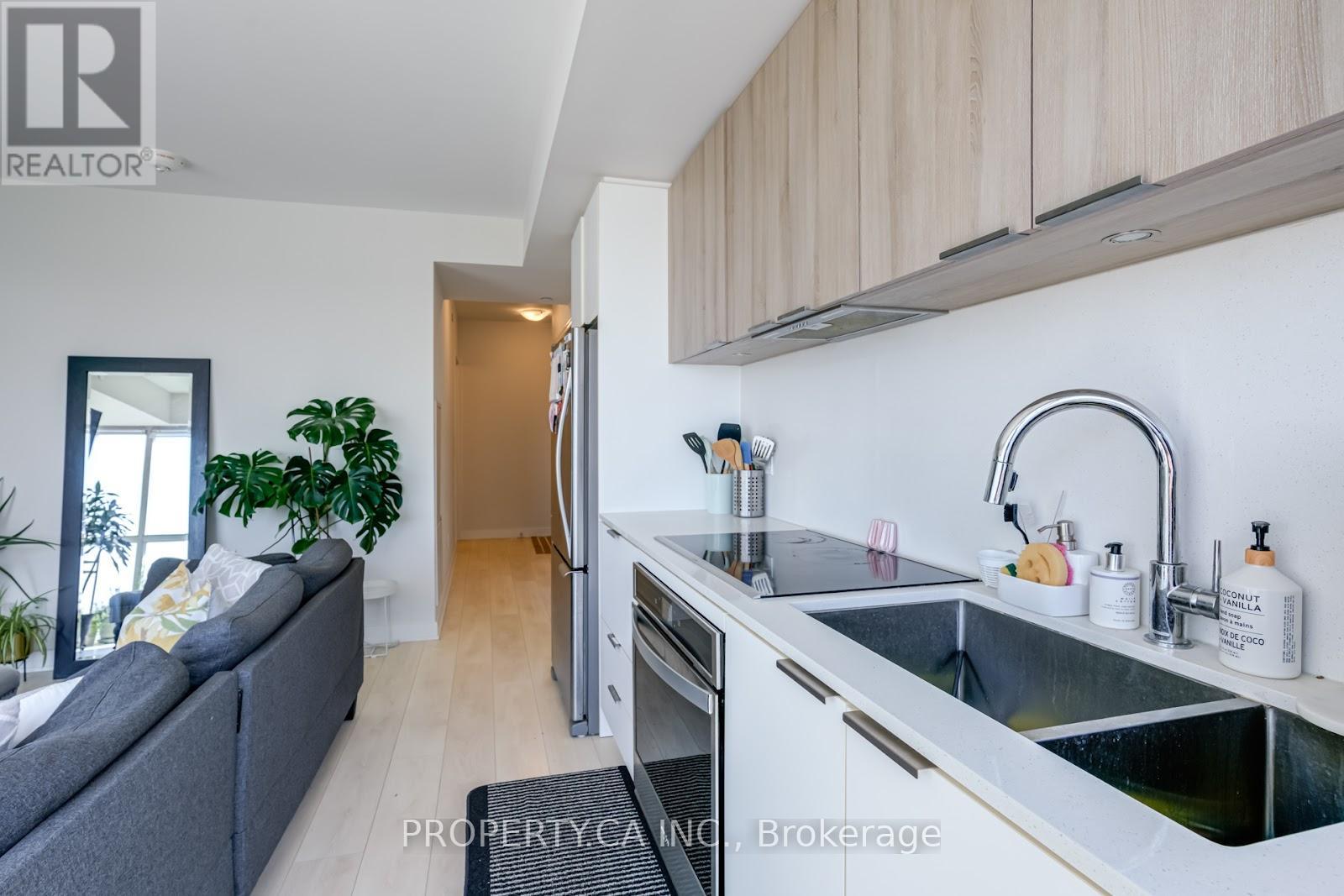 N2809 - 6 Sonic Way, Toronto, Ontario  M3C 0P1 - Photo 4 - C12524568