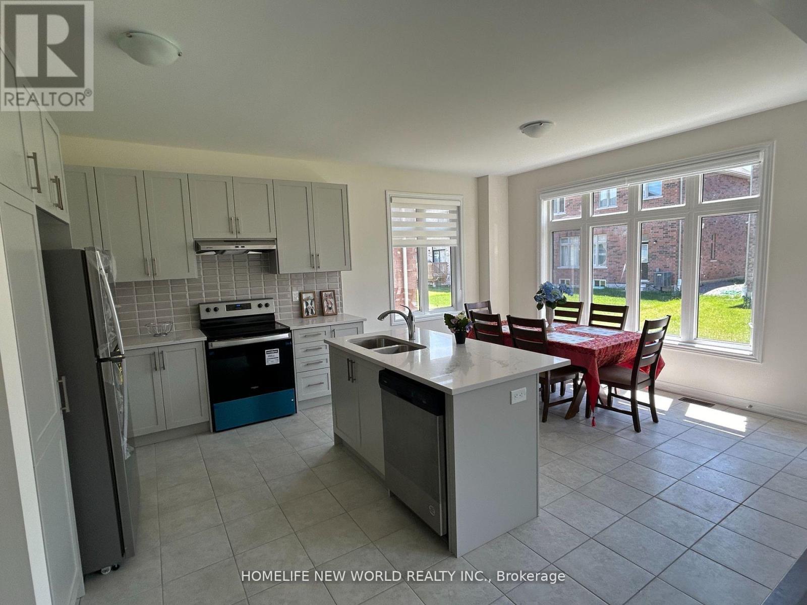 21 Garrett Styles Drive, Georgina, Ontario  L4P 0J1 - Photo 6 - N12524530