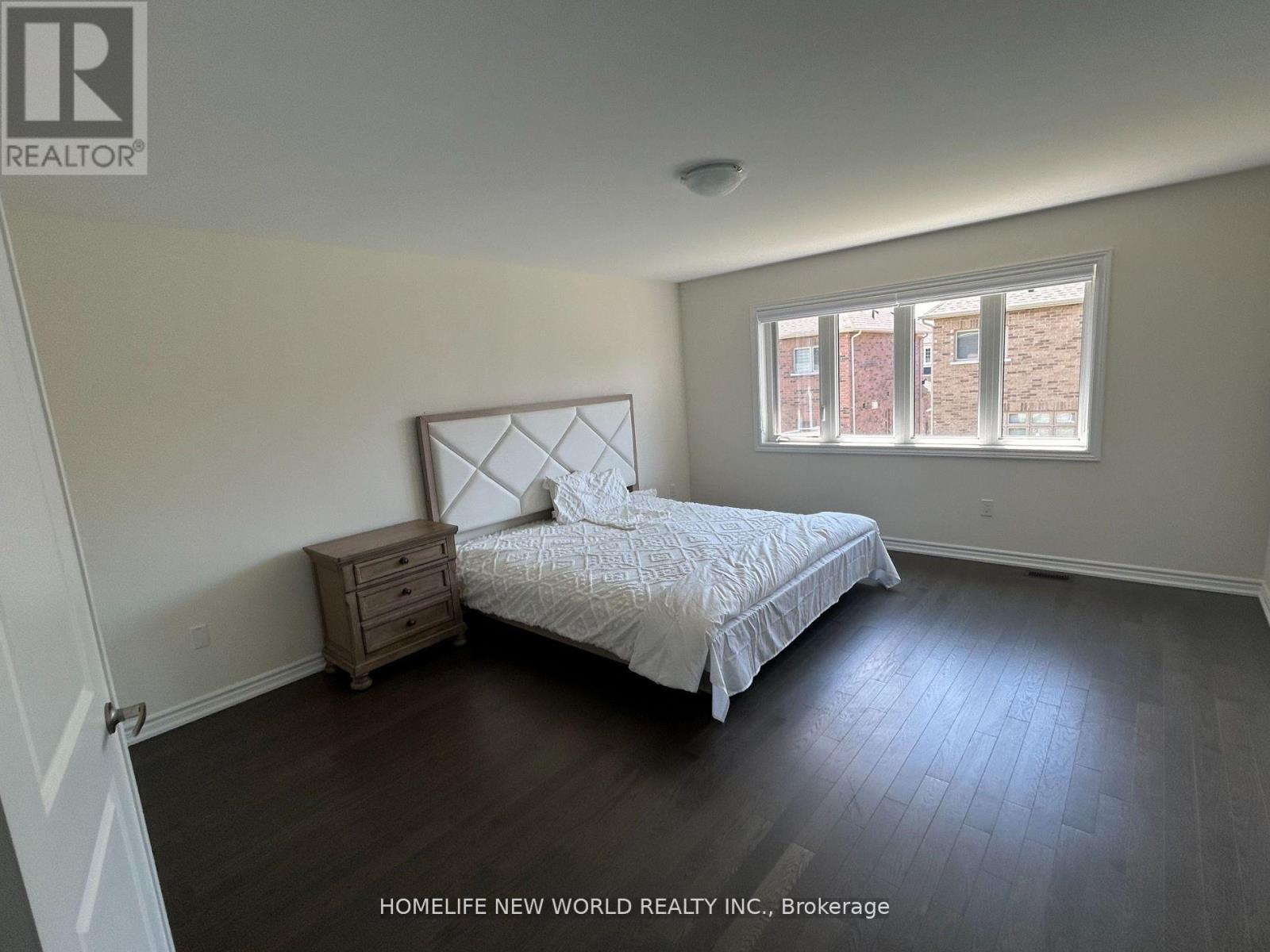 21 Garrett Styles Drive, Georgina, Ontario  L4P 0J1 - Photo 7 - N12524530