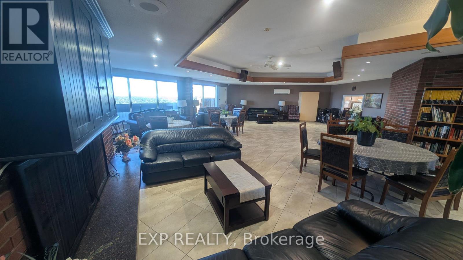 518 - 20 Chesterton Drive, Ottawa, Ontario K2E 6Z7 - Photo 35 - X12416324