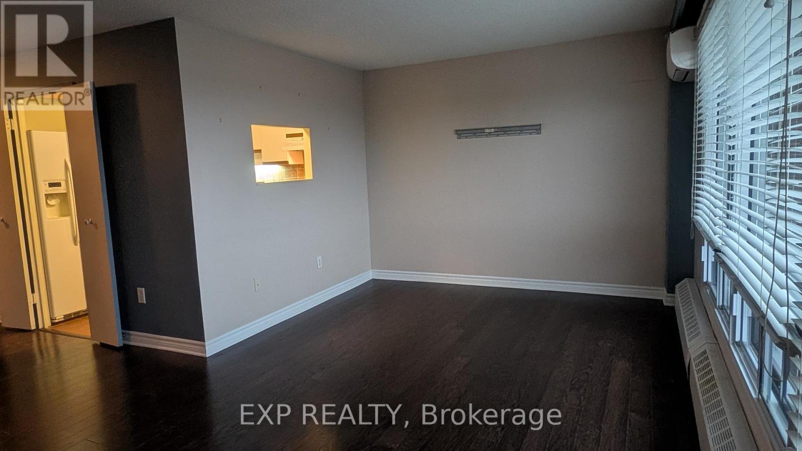 518 - 20 Chesterton Drive, Ottawa, Ontario K2E 6Z7 - Photo 8 - X12416324