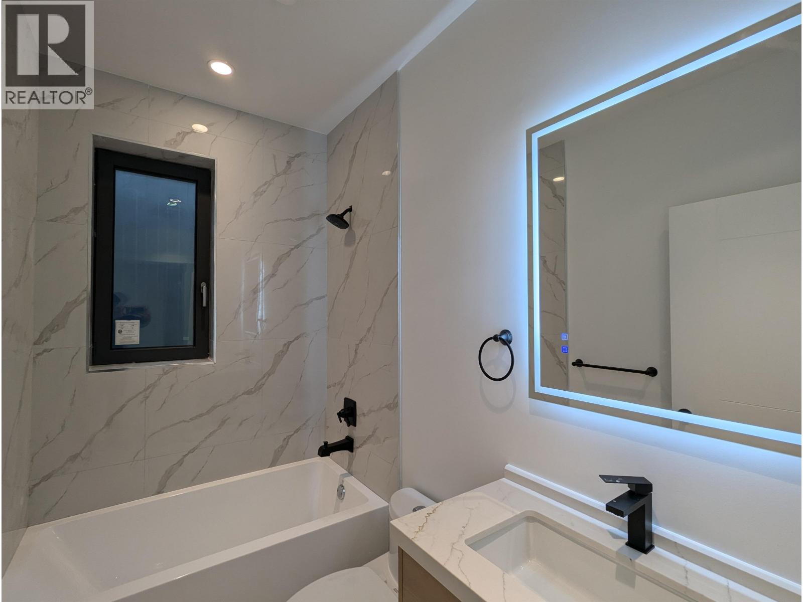 2 262 E 65th Avenue, Vancouver, British Columbia  V5X 2P4 - Photo 7 - R3065510