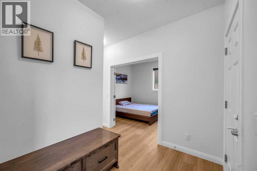 Property at 628 West Lakeview Drive image 4