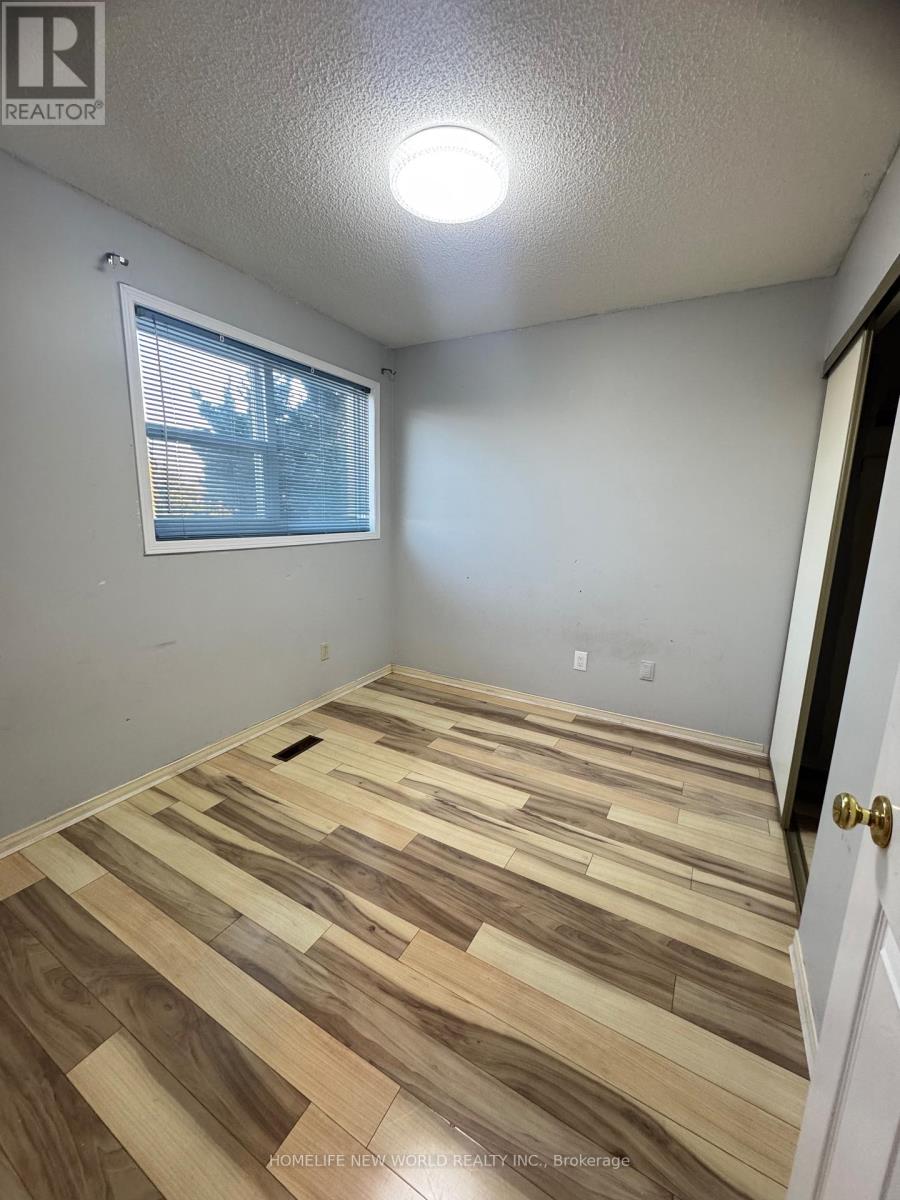 61 Hartrick Place, Whitby, Ontario L1R 2C2 - Photo 11 - E12446396