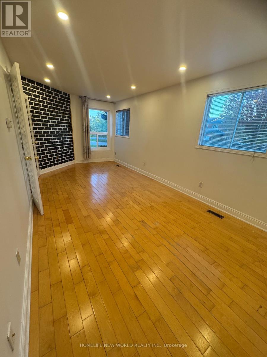 61 Hartrick Place, Whitby, Ontario L1R 2C2 - Photo 3 - E12446396