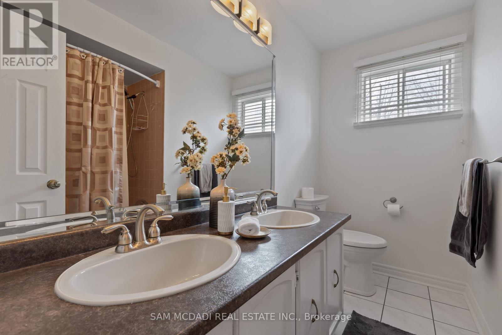 44 Madrid Crescent, Brampton, Ontario  L6S 2X4 - Photo 27 - W12524544