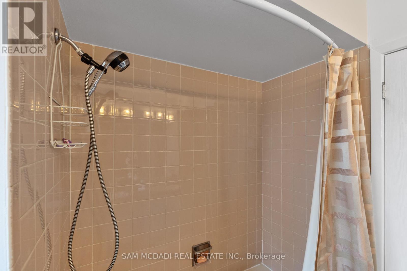 44 Madrid Crescent, Brampton, Ontario  L6S 2X4 - Photo 28 - W12524544