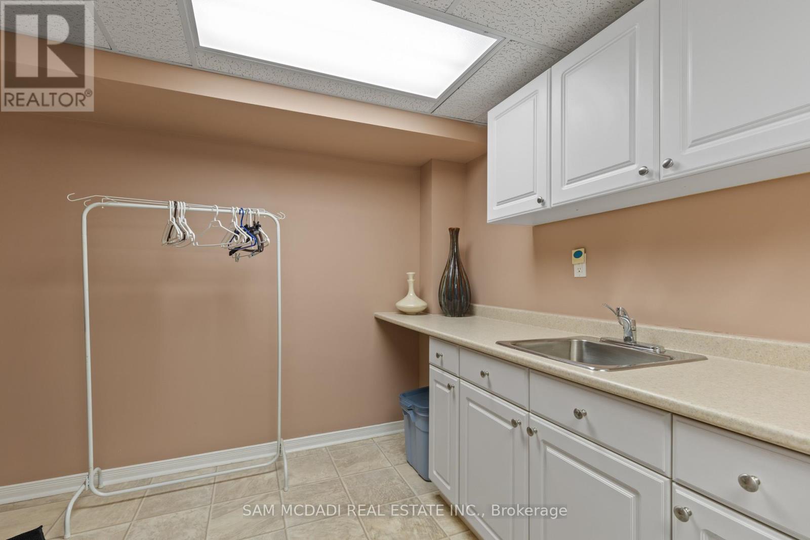 44 Madrid Crescent, Brampton, Ontario  L6S 2X4 - Photo 35 - W12524544