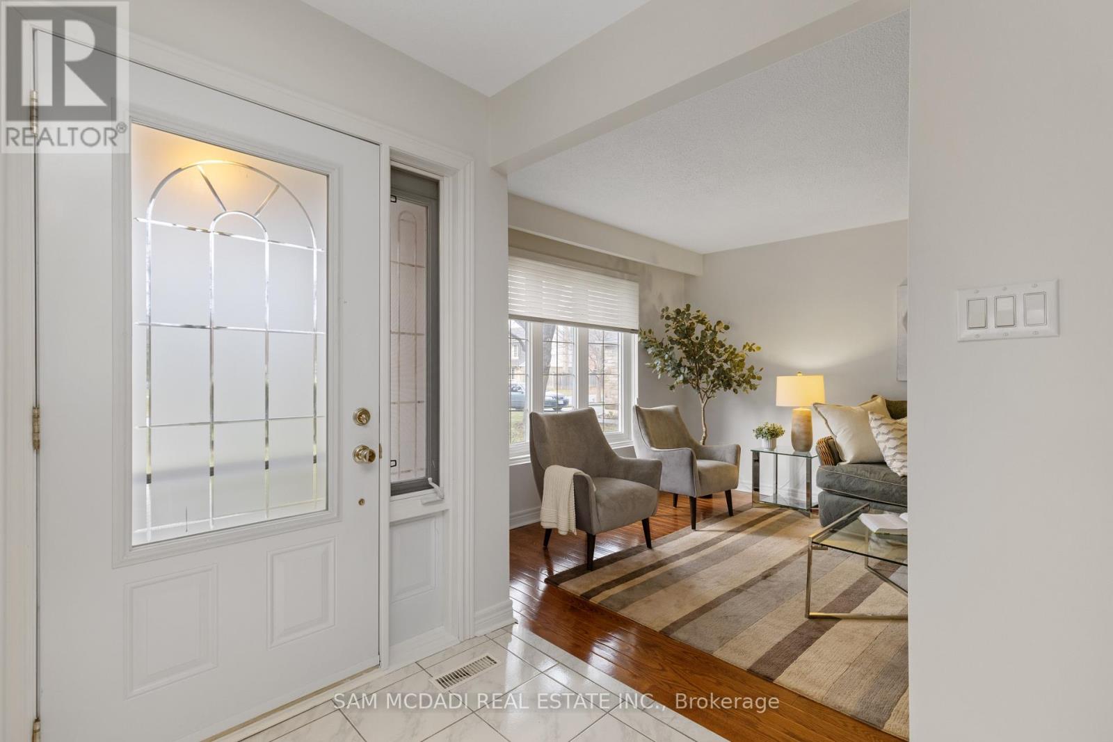 44 Madrid Crescent, Brampton, Ontario  L6S 2X4 - Photo 7 - W12524544