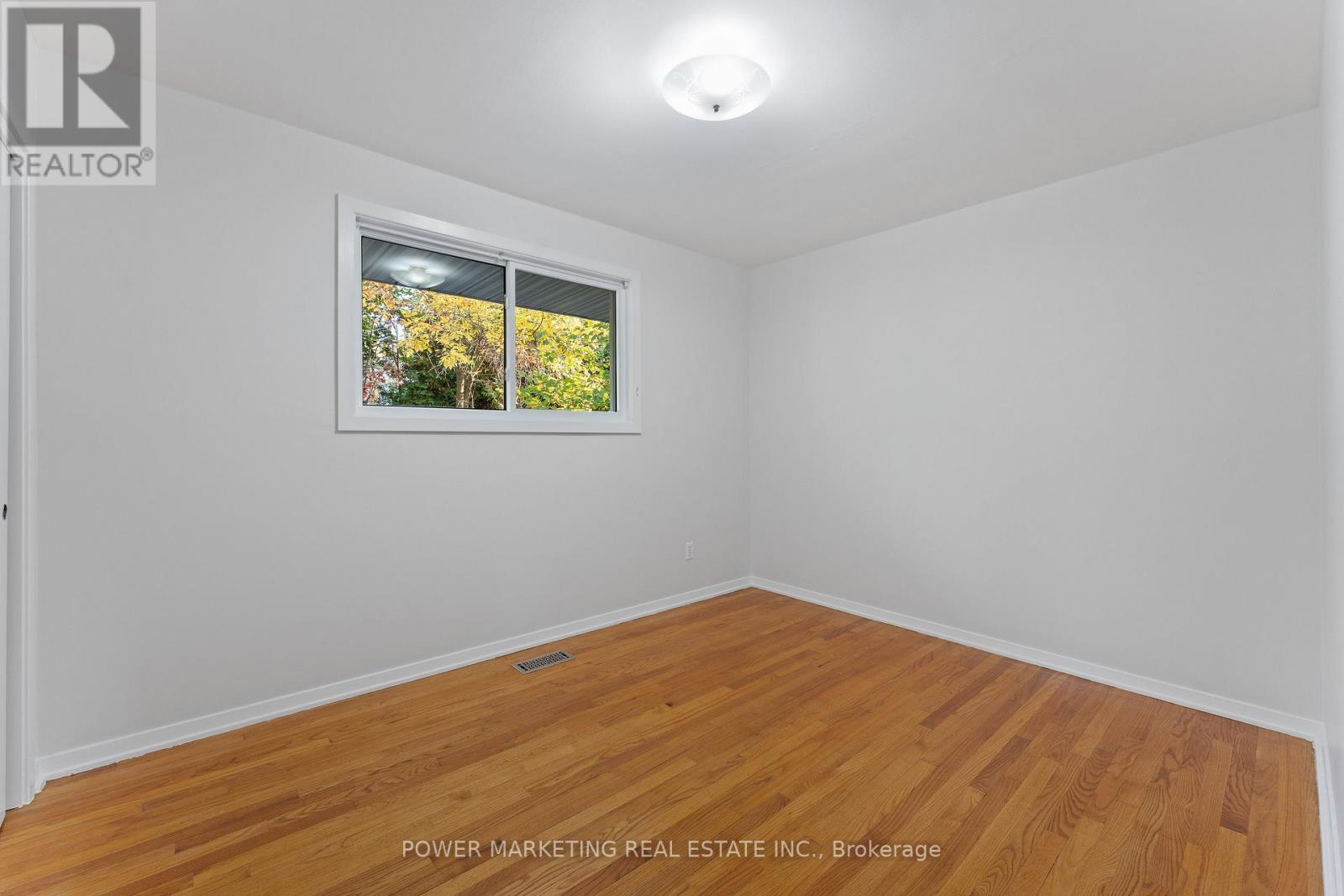 2372 Riley Avenue, Ottawa, Ontario K2C 1J9 - Photo 14 - X12524624