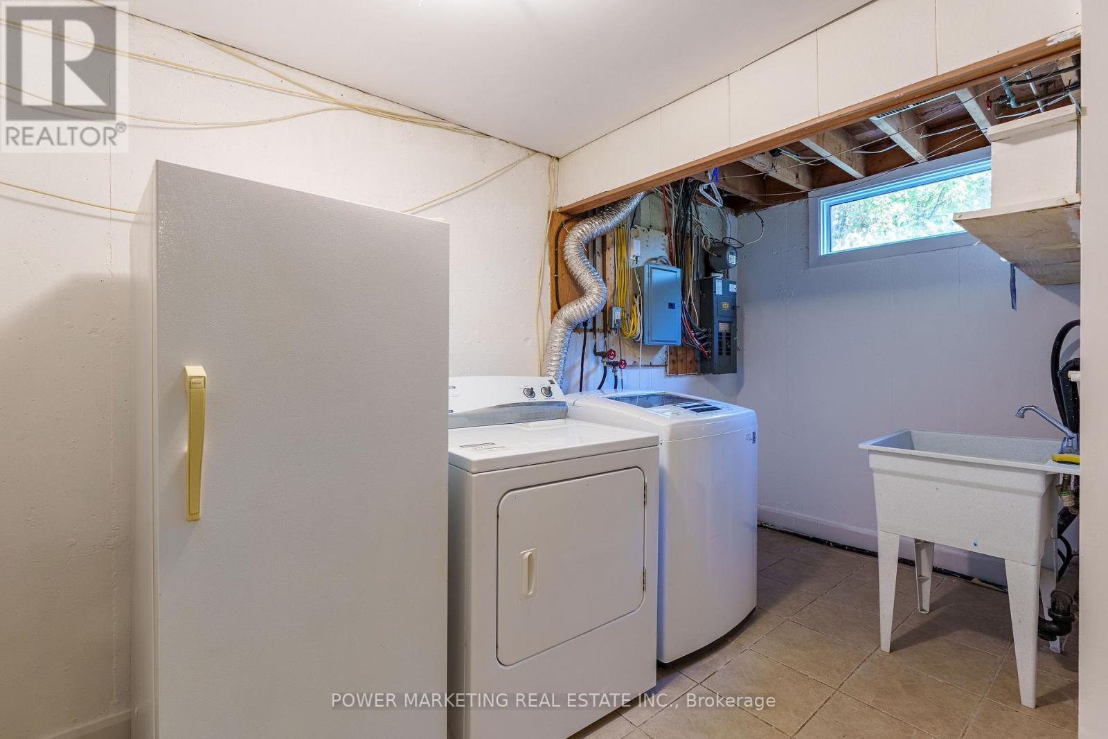 2372 Riley Avenue, Ottawa, Ontario K2C 1J9 - Photo 22 - X12524624