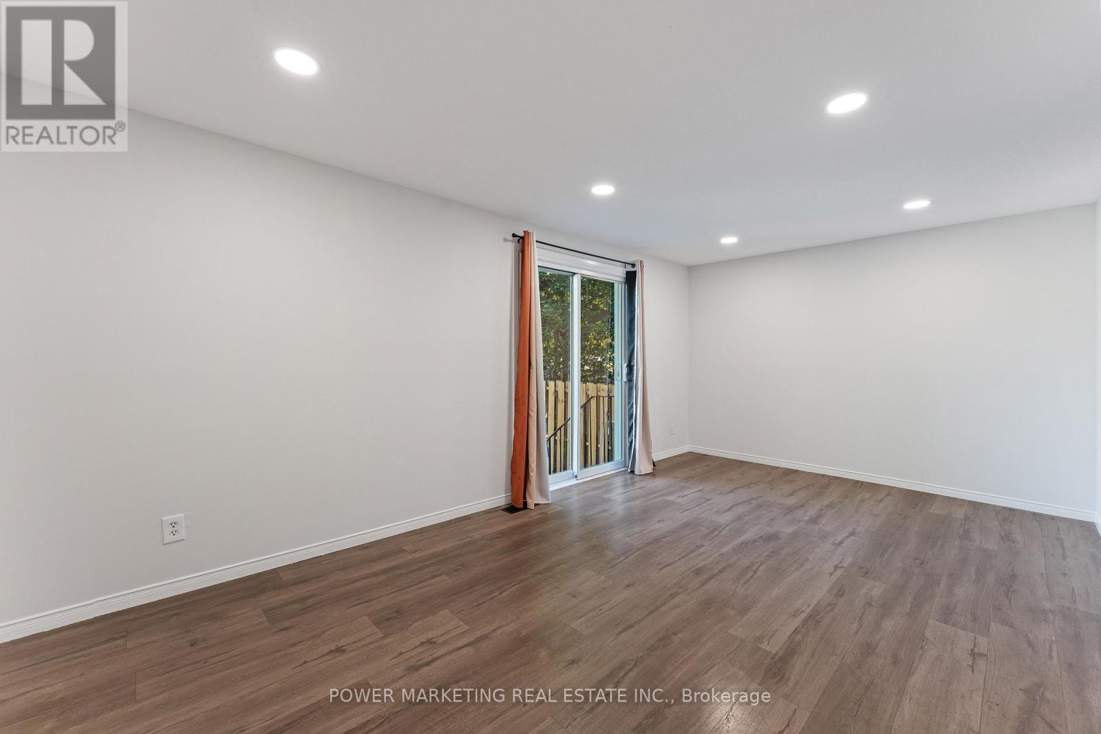 182 - 1045 Morrison Drive, Ottawa, Ontario K2H 7L2 - Photo 10 - X12524628