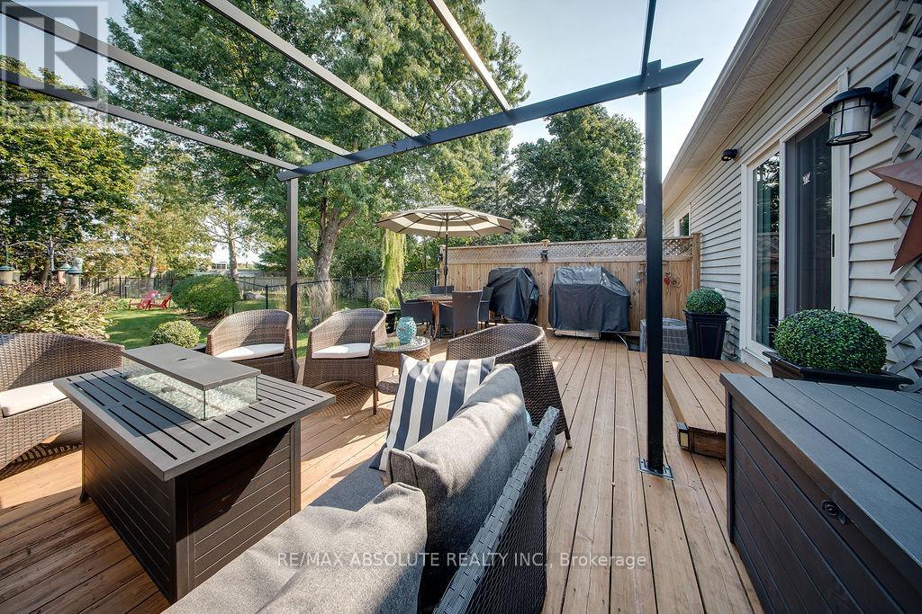 37 Randall James Drive, Ottawa, Ontario  K2S 1L9 - Photo 28 - X12524630