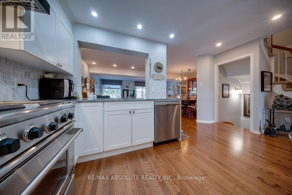 37 Randall James Drive, Ottawa, Ontario  K2S 1L9 - Photo 8 - X12524630