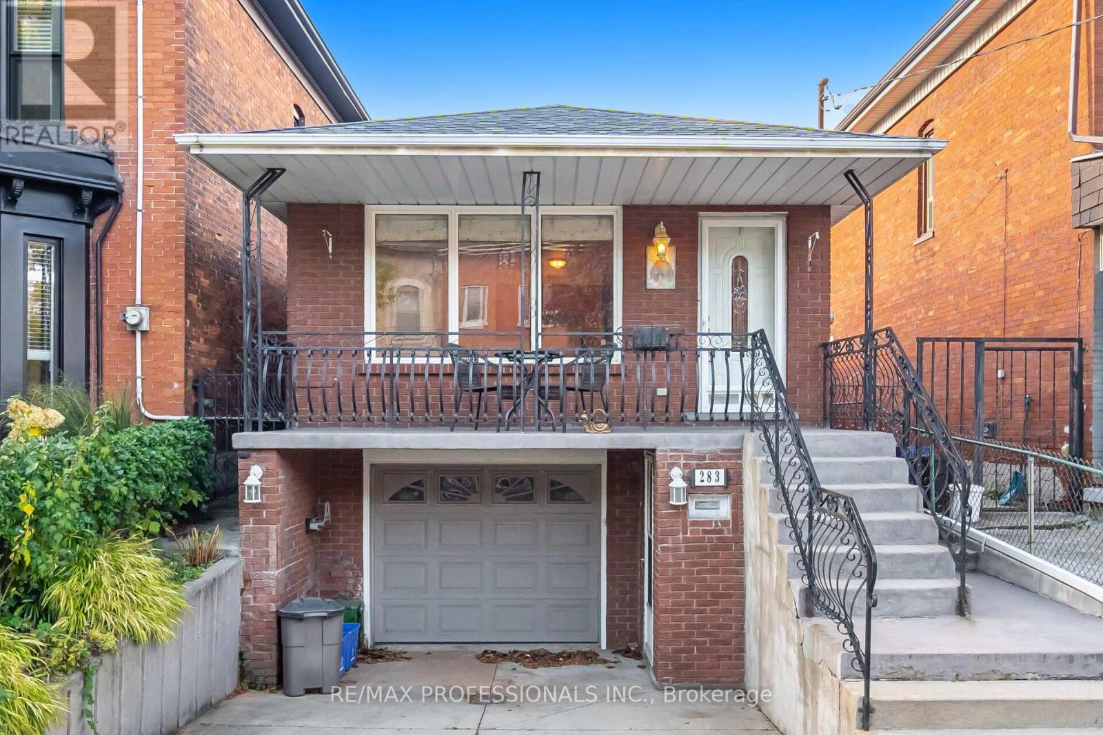 283 JOHN STREET N, Hamilton, Ontario