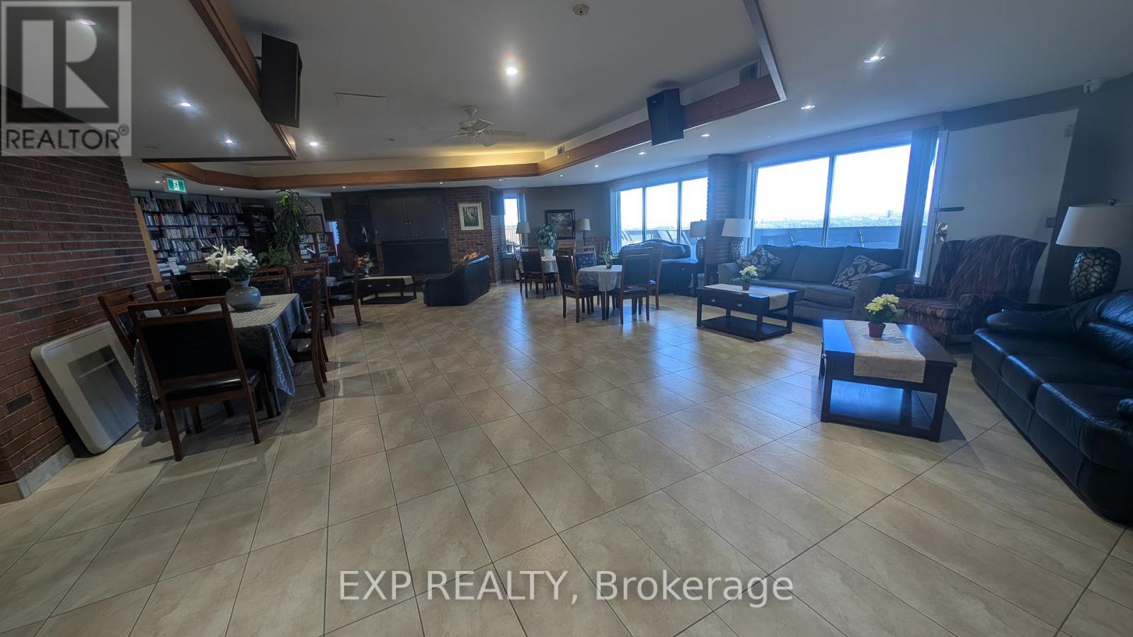 518 - 20 Chesterton Drive, Ottawa, Ontario K2E 6Z7 - Photo 32 - X12416324