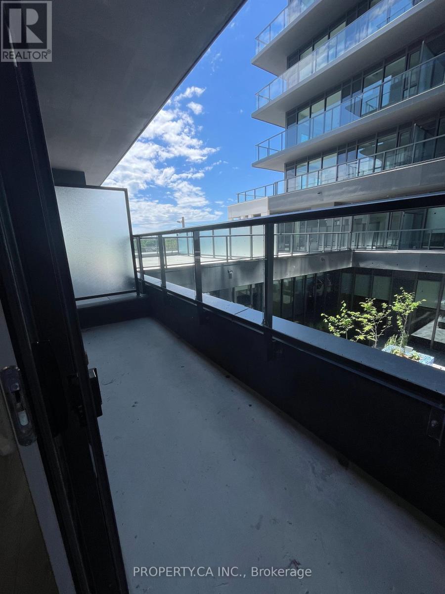 320 - 500 Dupont Street, Toronto, Ontario  M6G 0B8 - Photo 12 - C12524580